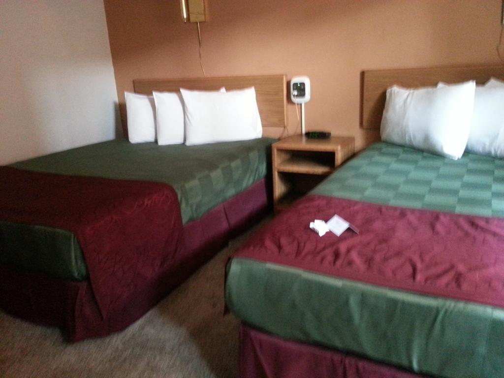 Mid Town Motel 그렛 팔스 객실 사진